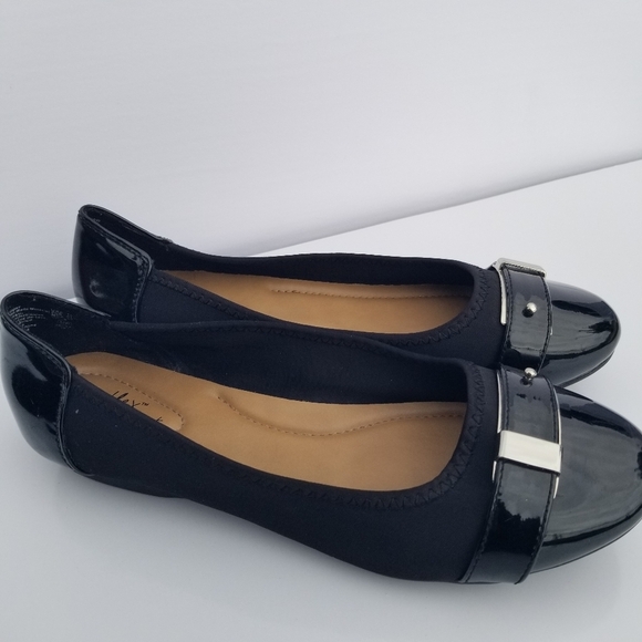 Dexflex Comfort Balack Patent Leather Flats - Picture 2 of 9